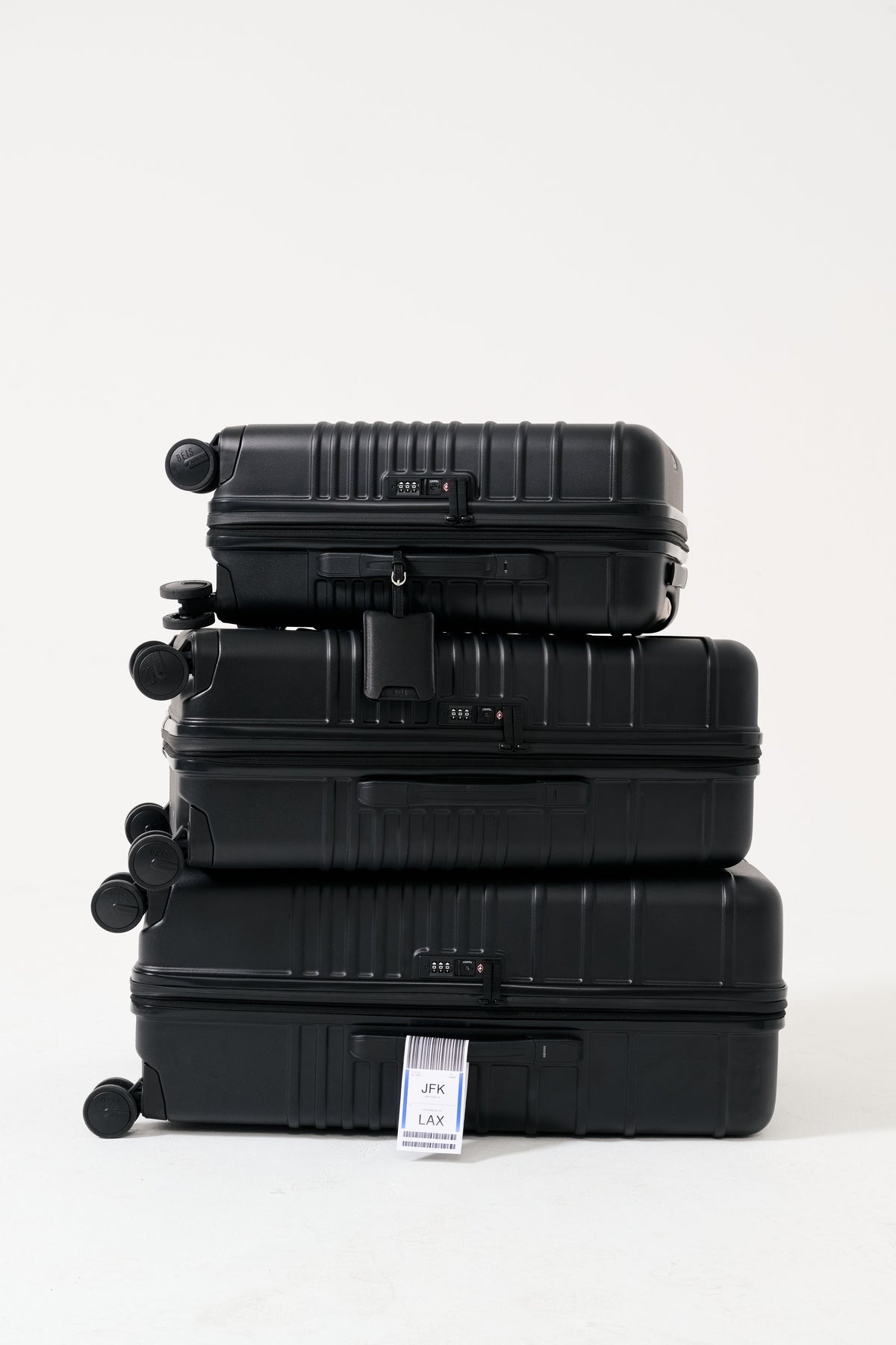 Der große Check-in-Koffer in Schwarz