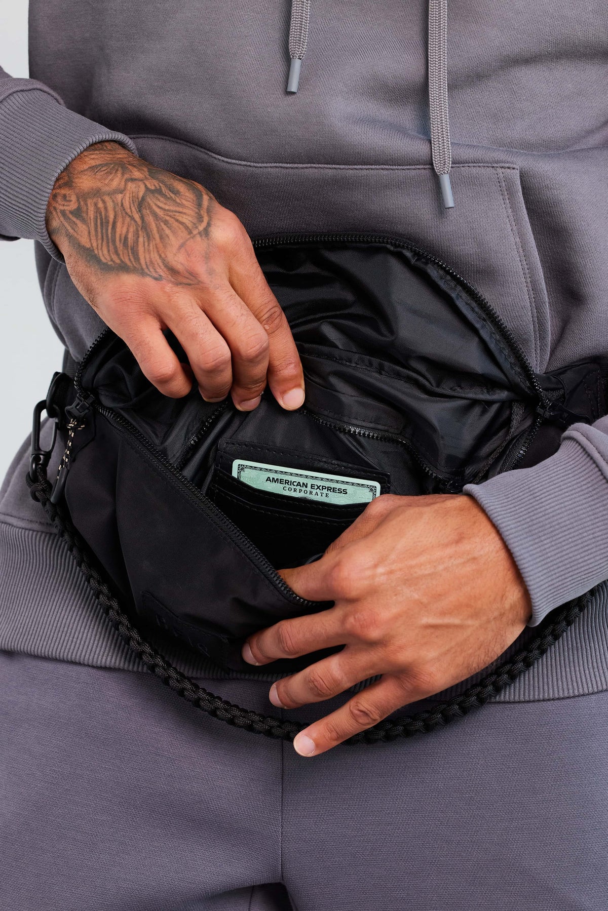 La mochila deportiva en negro