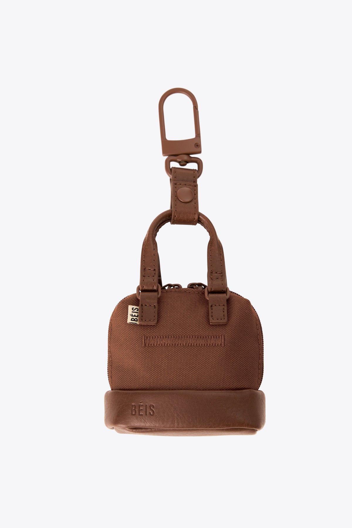 Der Micro Weekender Charm in Maple