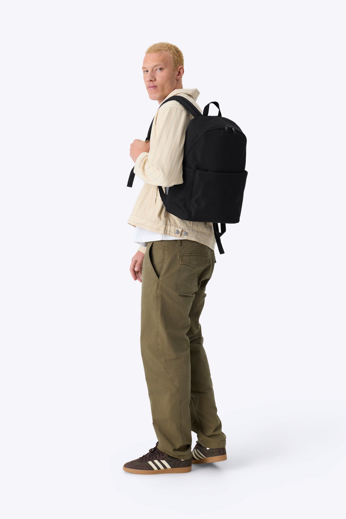 La mochila clásica en negro