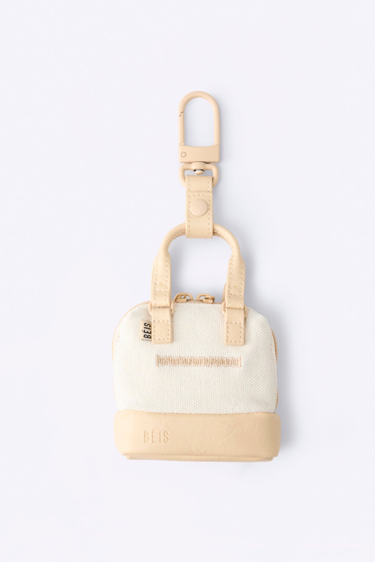 Der Micro Weekender Charm in Beige