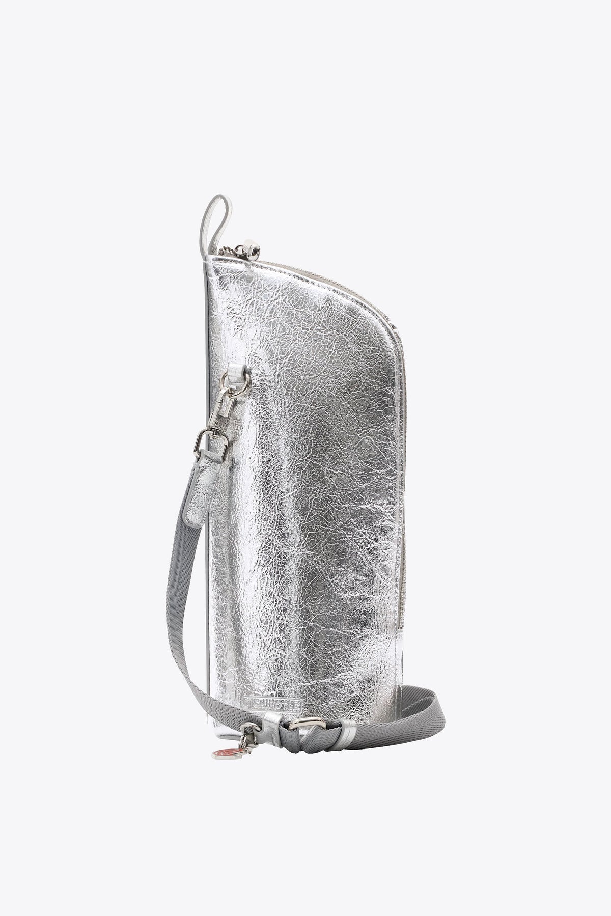 El bolso cruzado Burrito de BÉIS x Chipotle en color Foil