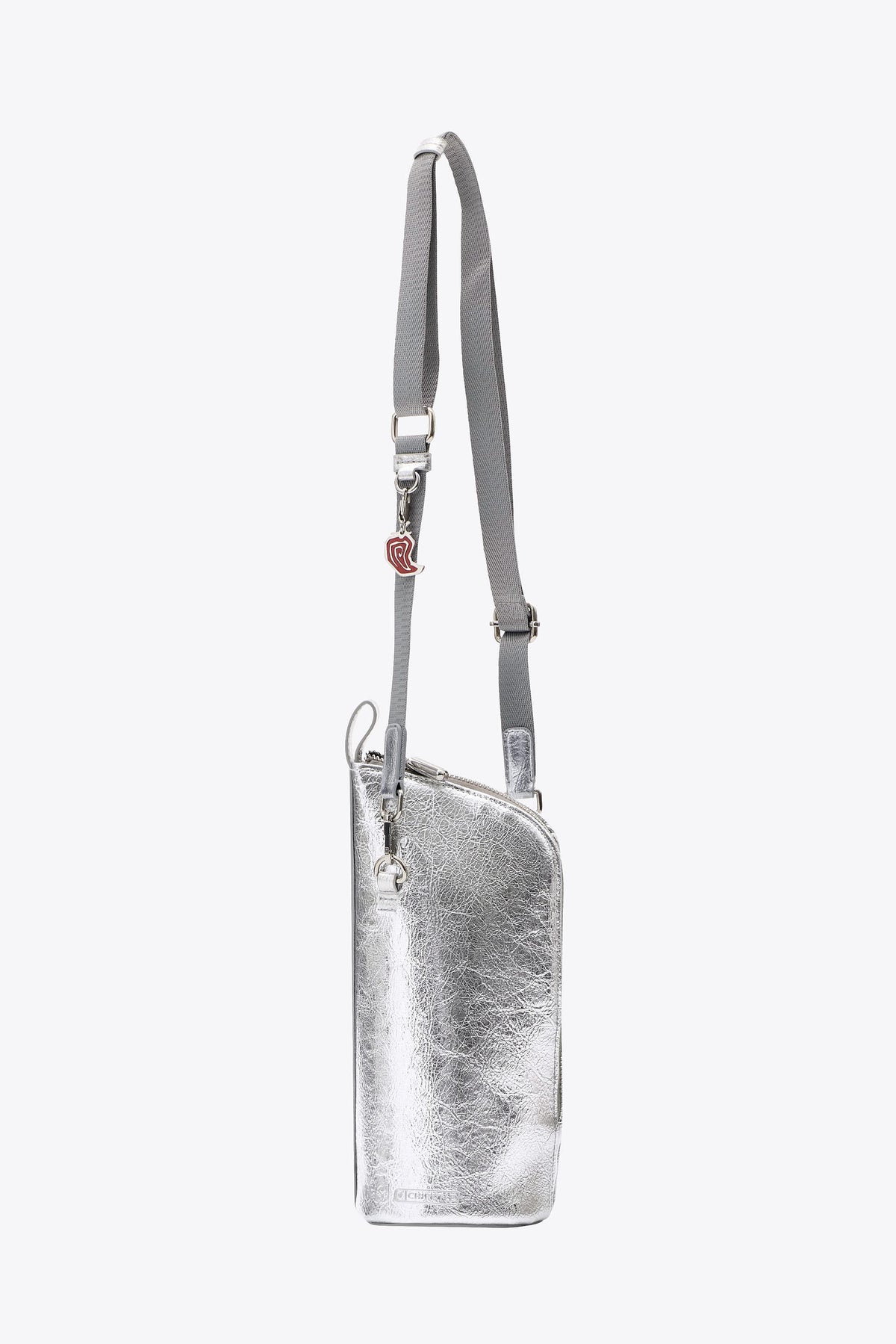 El bolso cruzado Burrito de BÉIS x Chipotle en color Foil