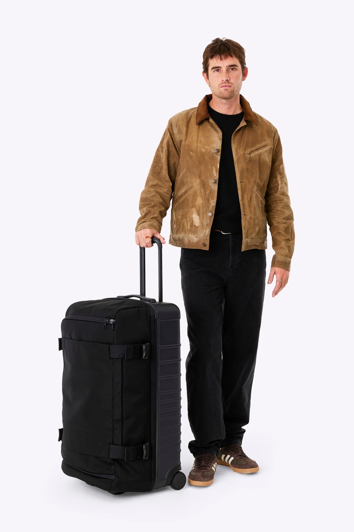 Le sac de voyage à roulettes Pro Check-In en noir