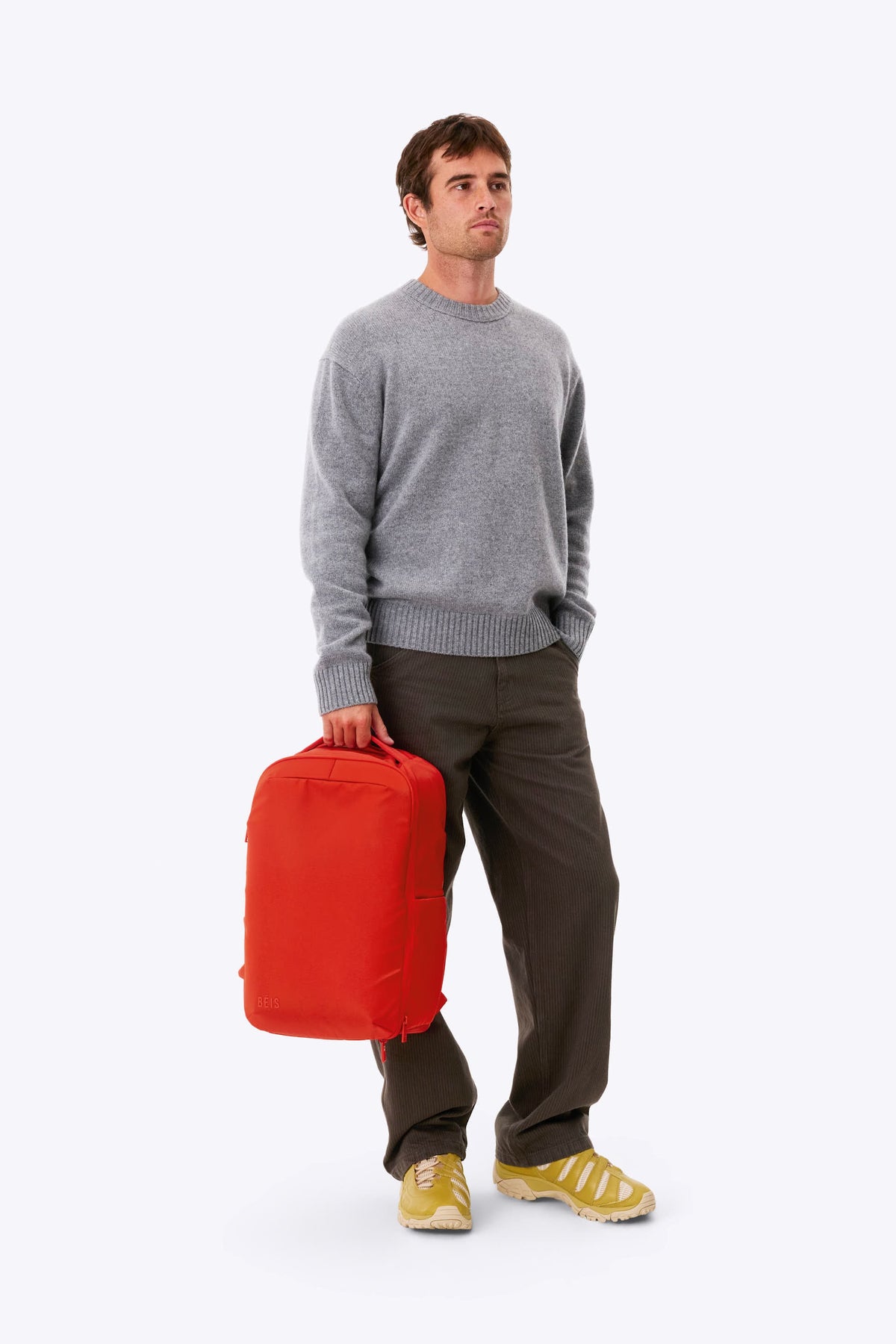 Der Pro Travel Backpack in Flame