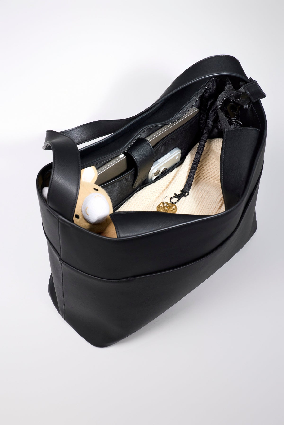 Die Wickeltasche in Schwarz