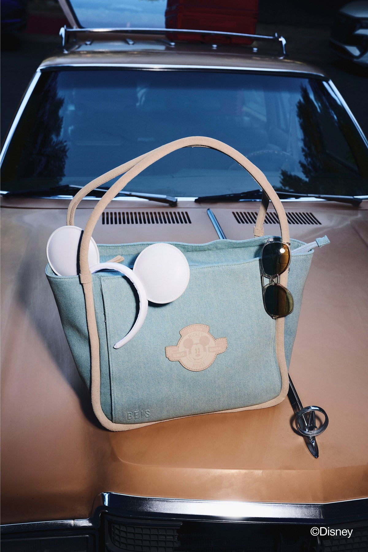 Le sac fourre-tout Disney en jean bleu