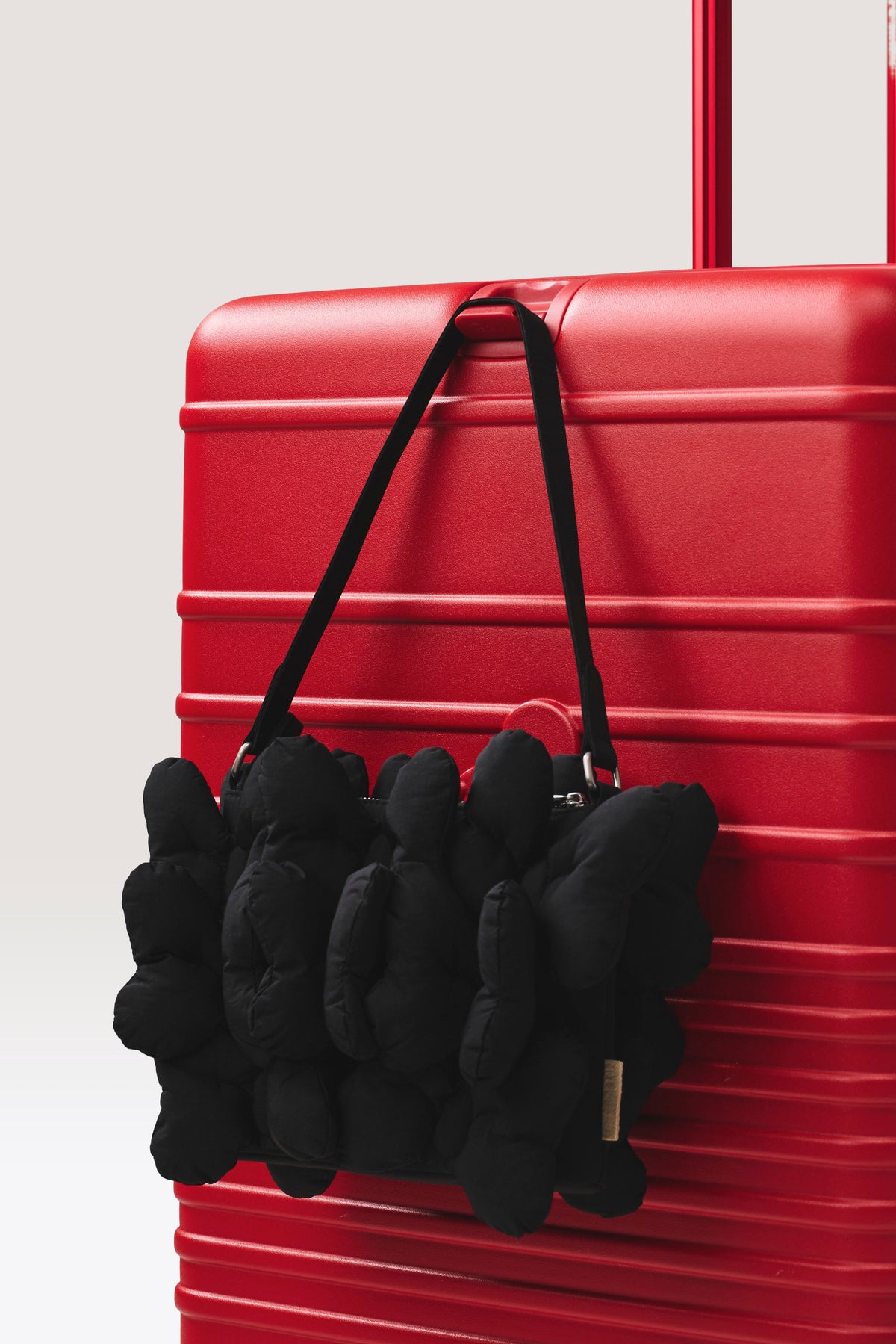 La Minnie Bow Handbag in Nero