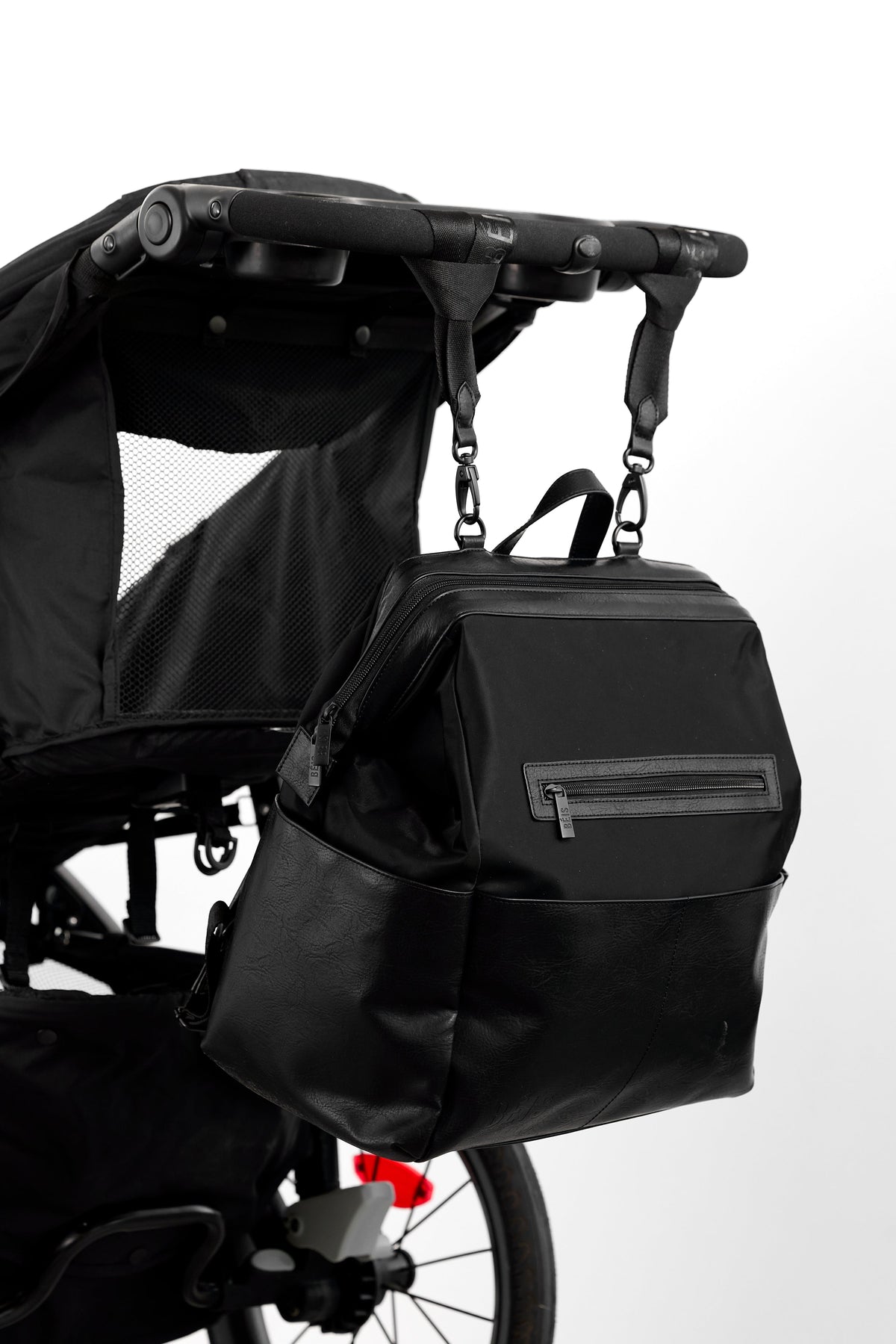 Der Wickelrucksack in Schwarz