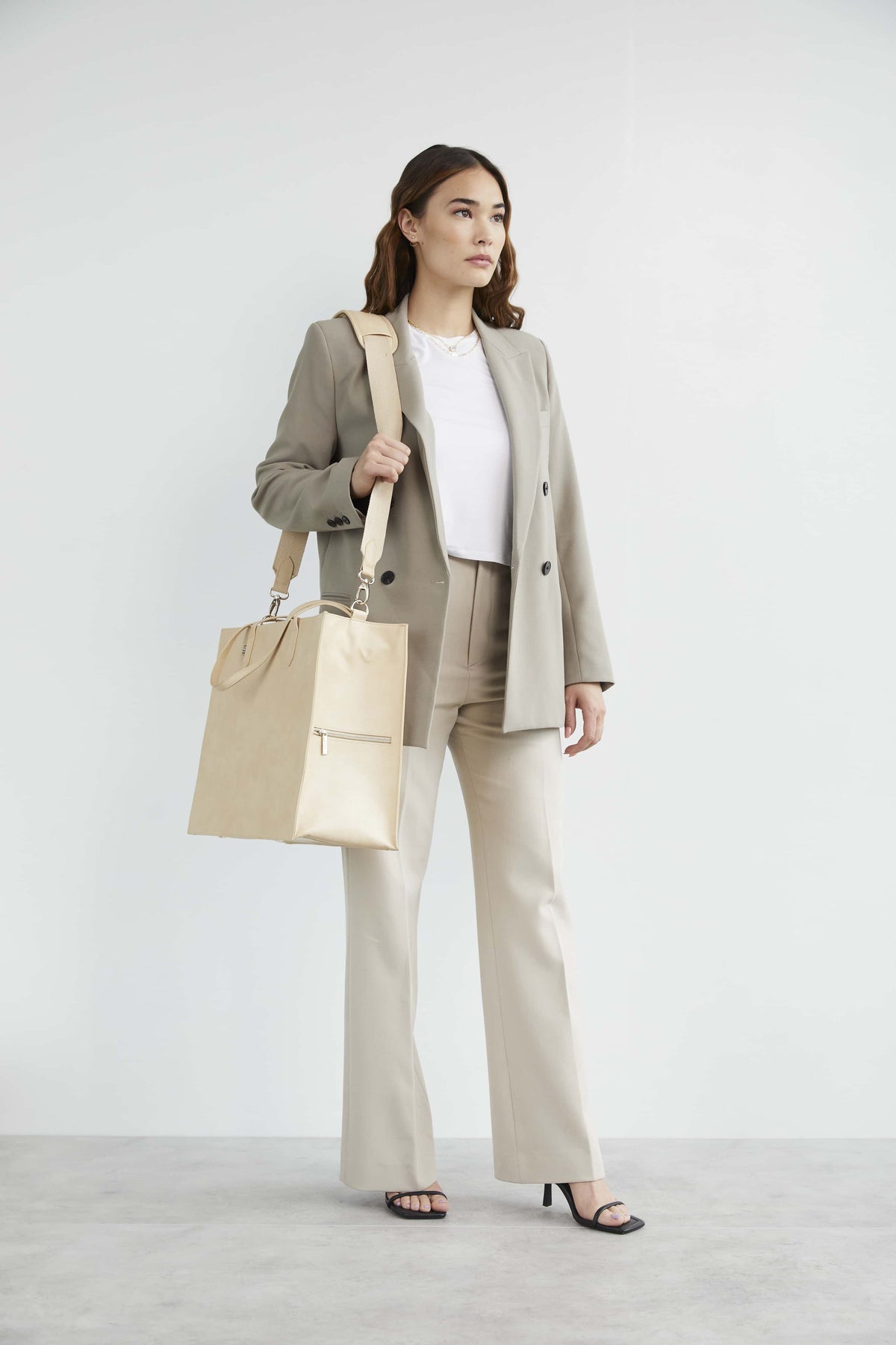 Die große Tragetasche in Beige