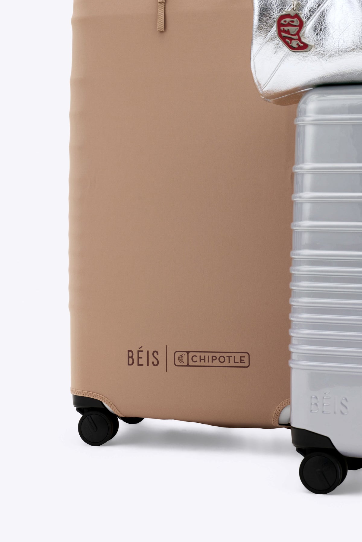 BÉIS x Chipotle The Large Check-In Cover in Braun