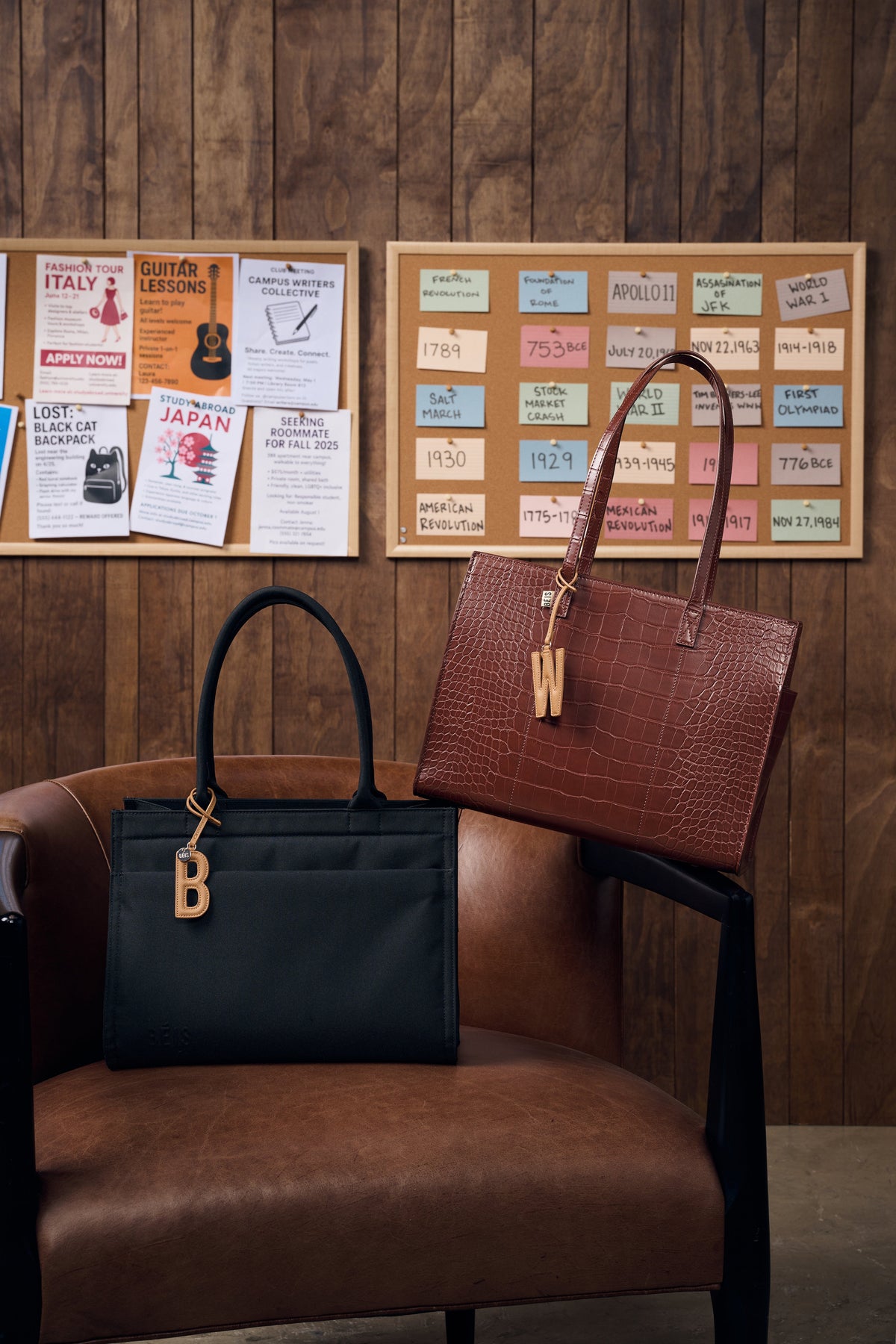 Il Charm Lettera in Camel