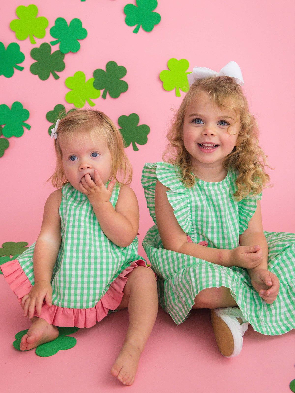 100% Baumwolle, grünes Gingham-Swing-Top mit Rüschen & Pumphosen-Set