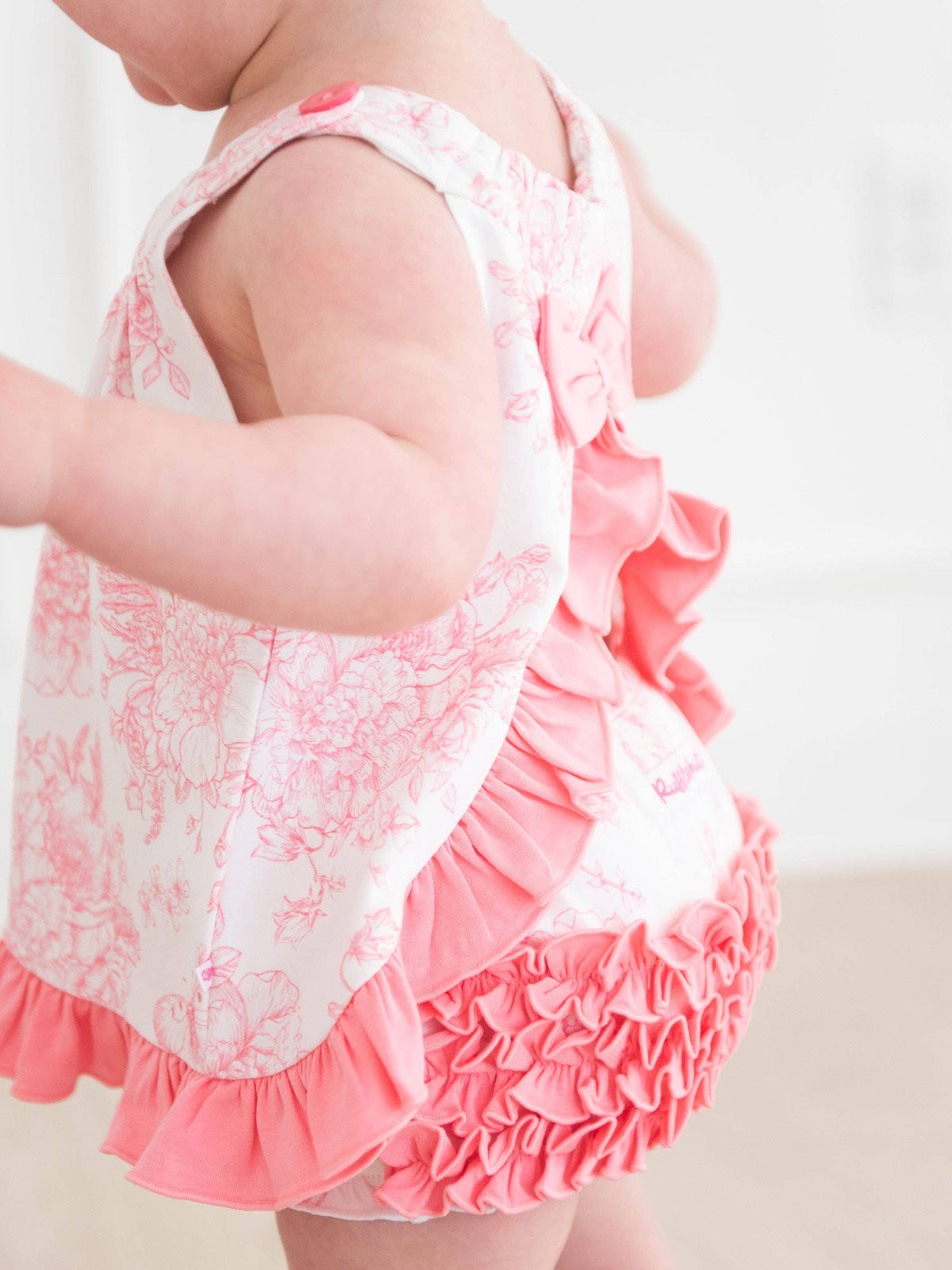 Completo top con volant e bloomers in maglia cotone-spandex con stampa farfalle toile
