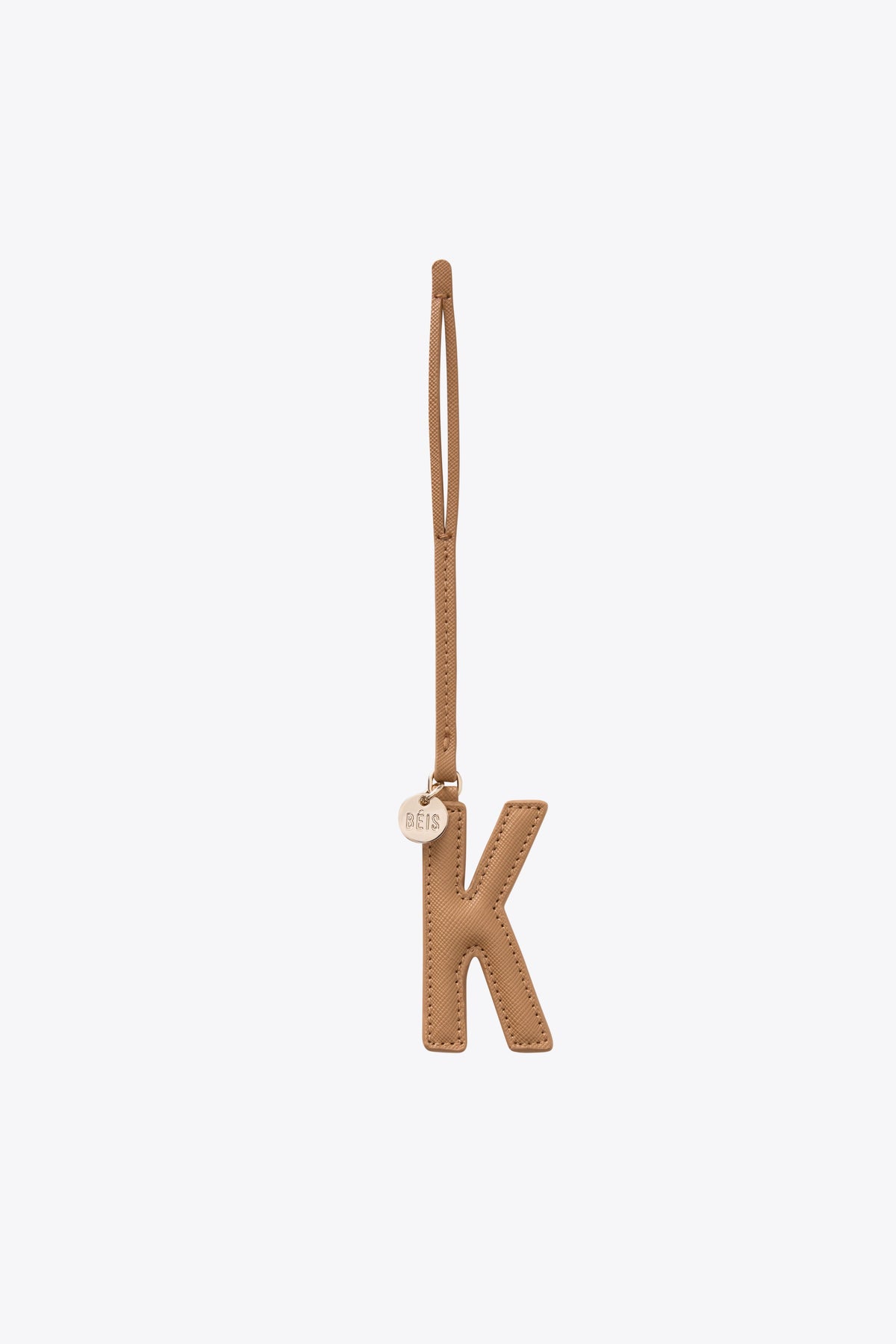 Il Charm Lettera in Camel