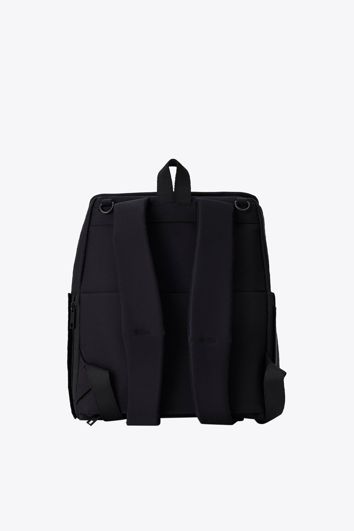 Der Everyday Wickelrucksack aus schwarzem Nylon