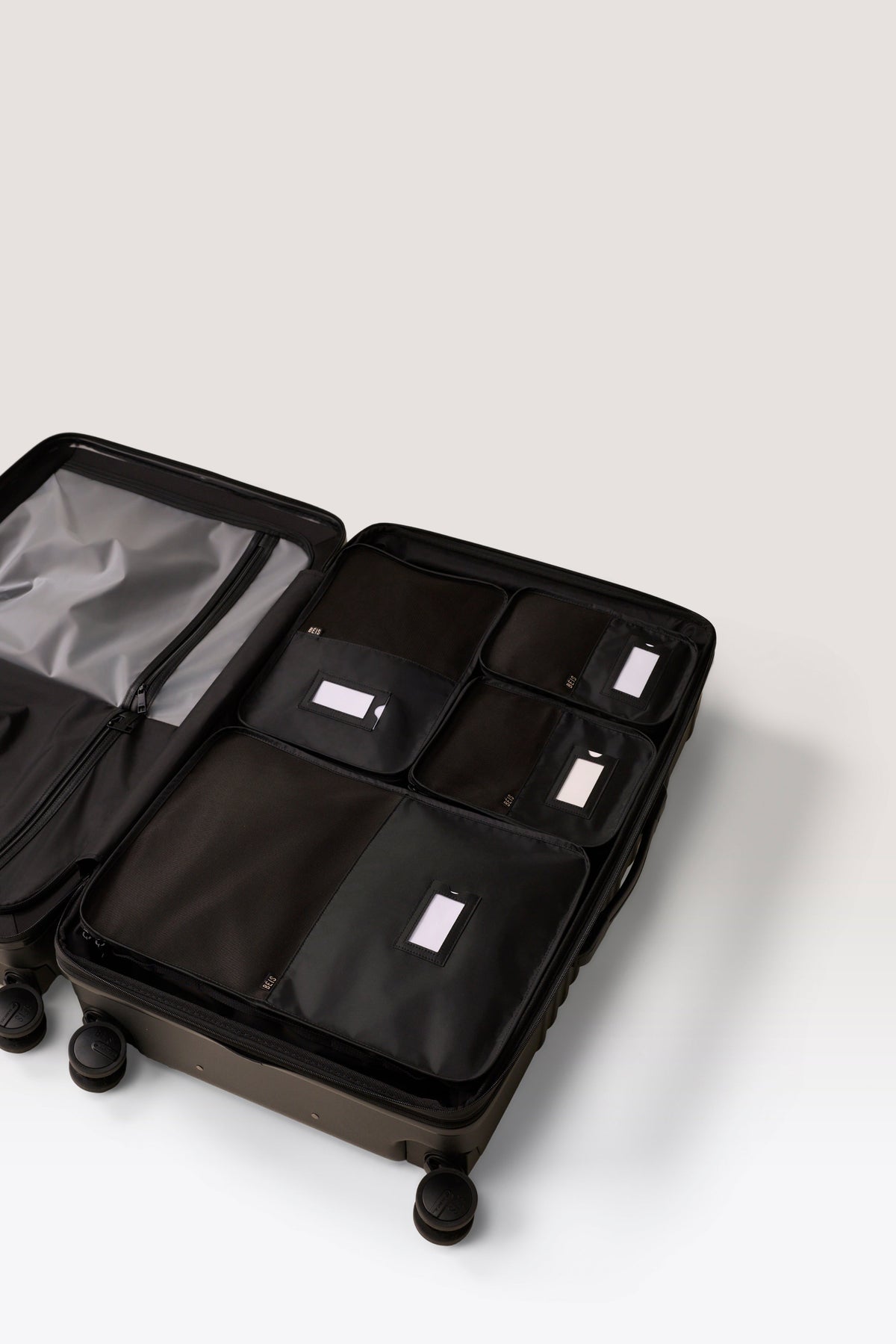 Der Packing Cube Small in Schwarz