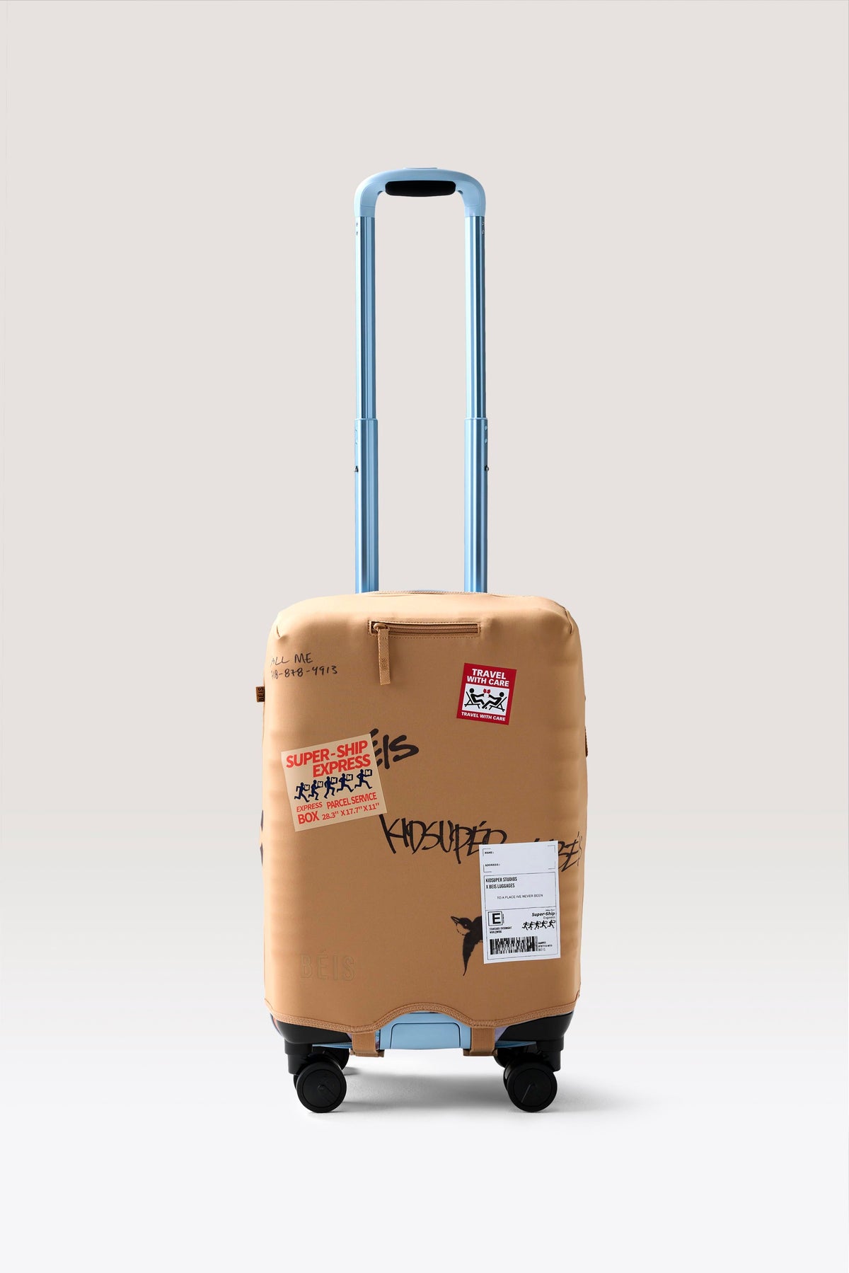 La funda para equipaje de mano híbrido de BÉIS x KidSuper en color Cargo