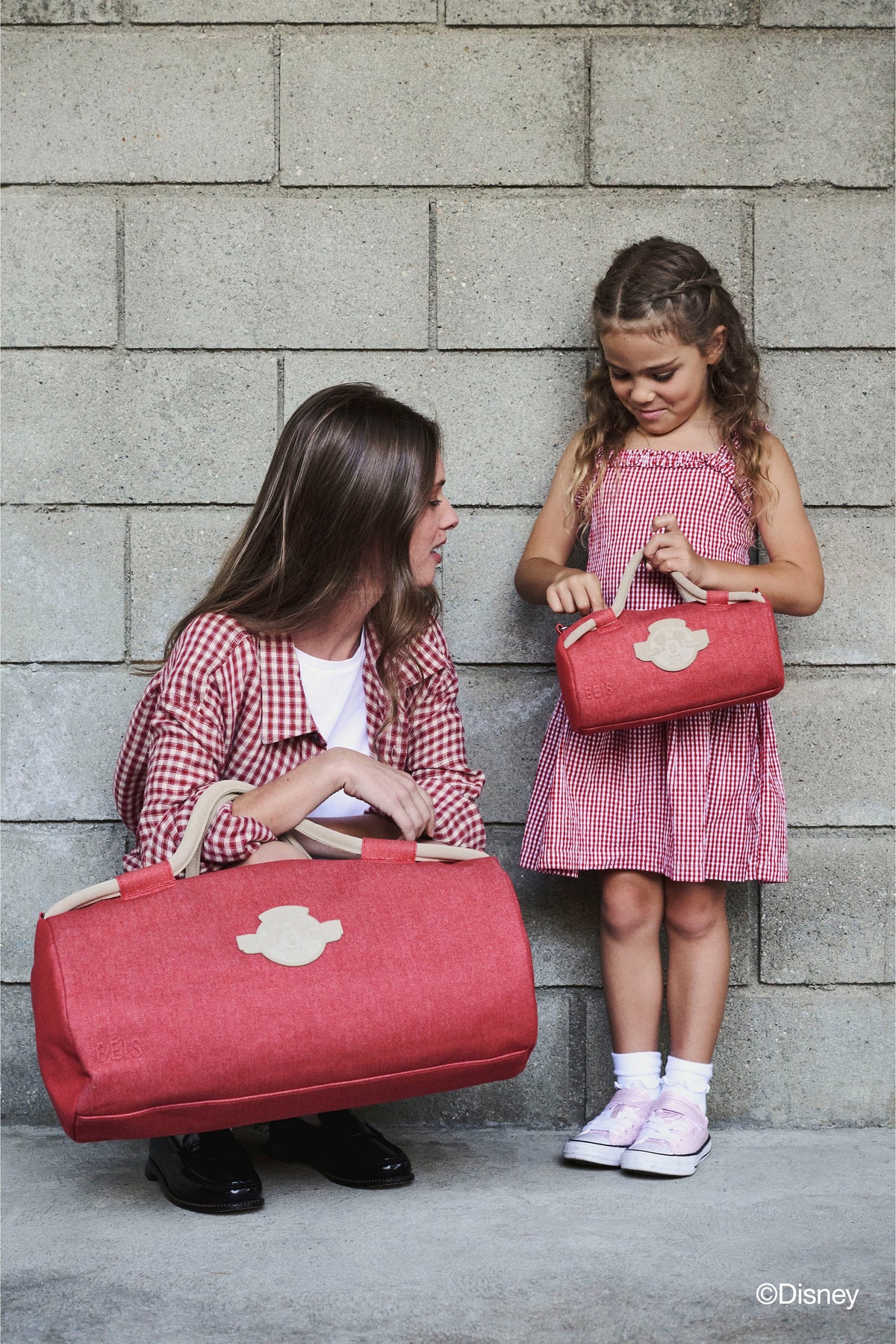 La bolsa de viaje grande Disney en vaquero rojo