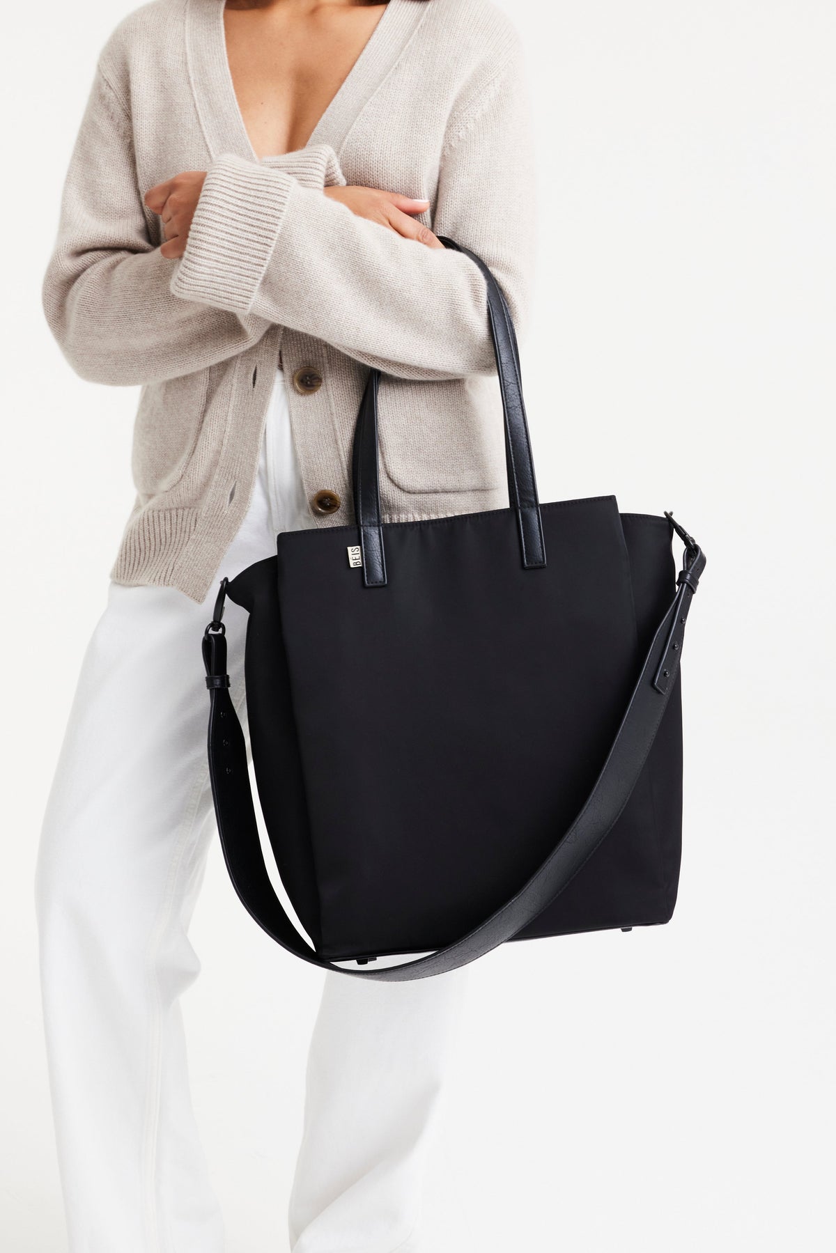 Die Commuter Tote in Schwarz