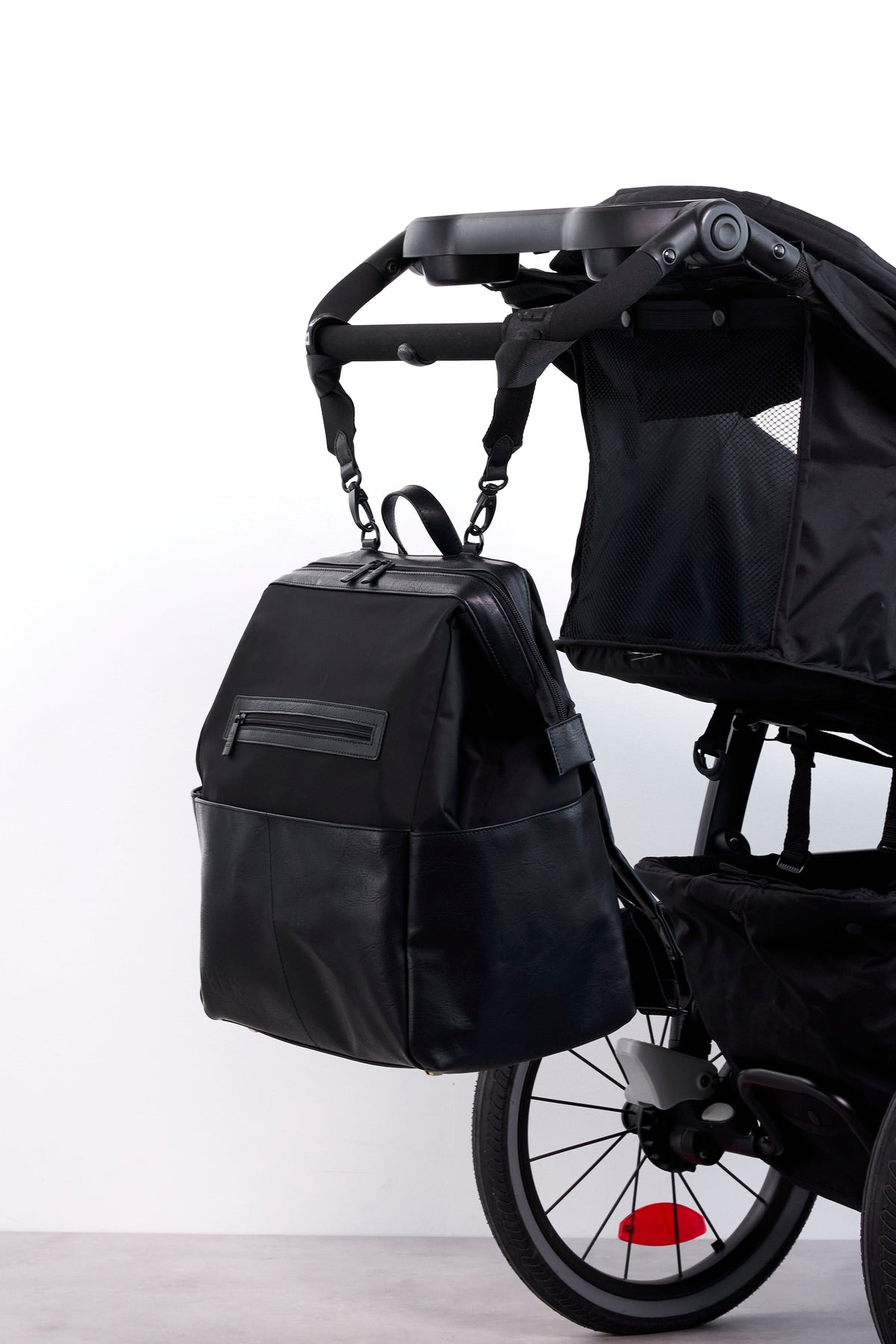 Der Wickelrucksack in Schwarz