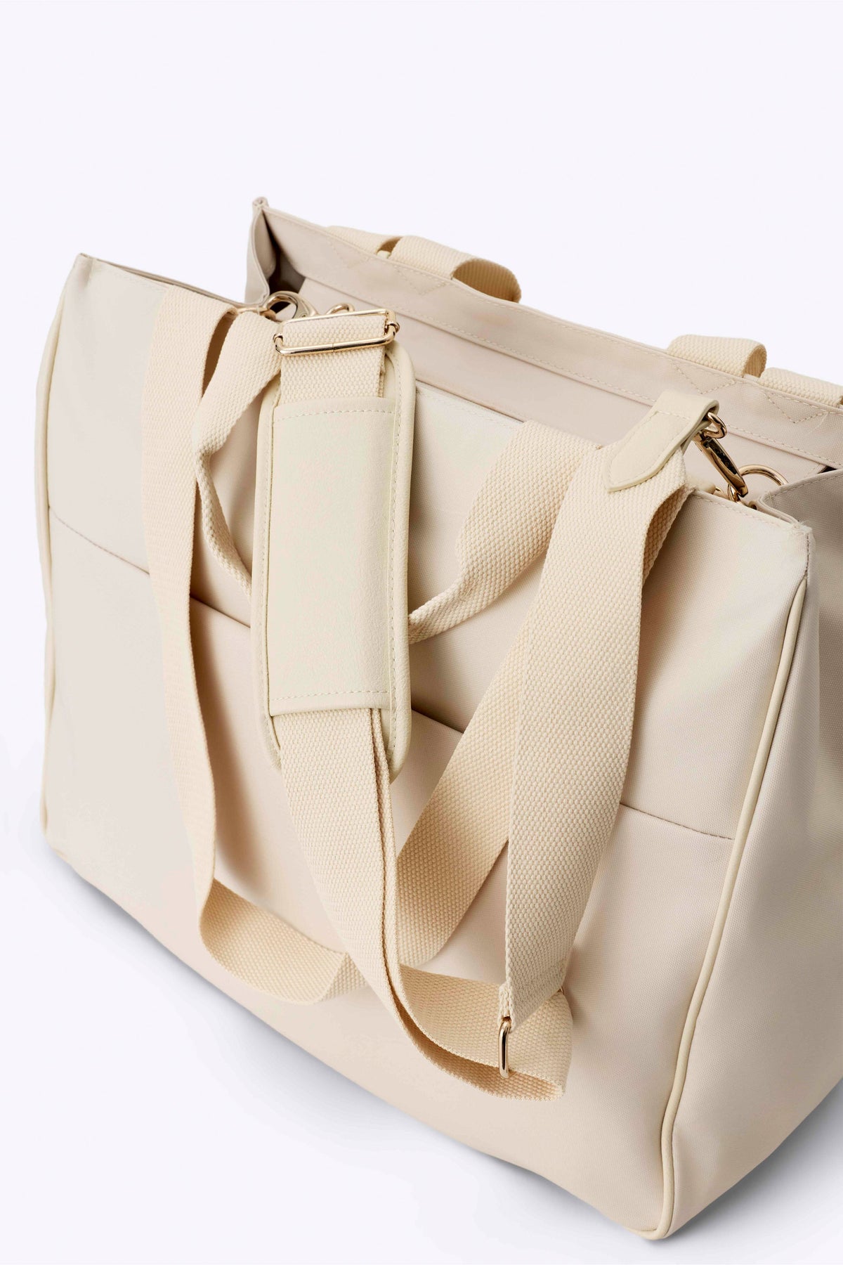 El bolso tote East To West en beige