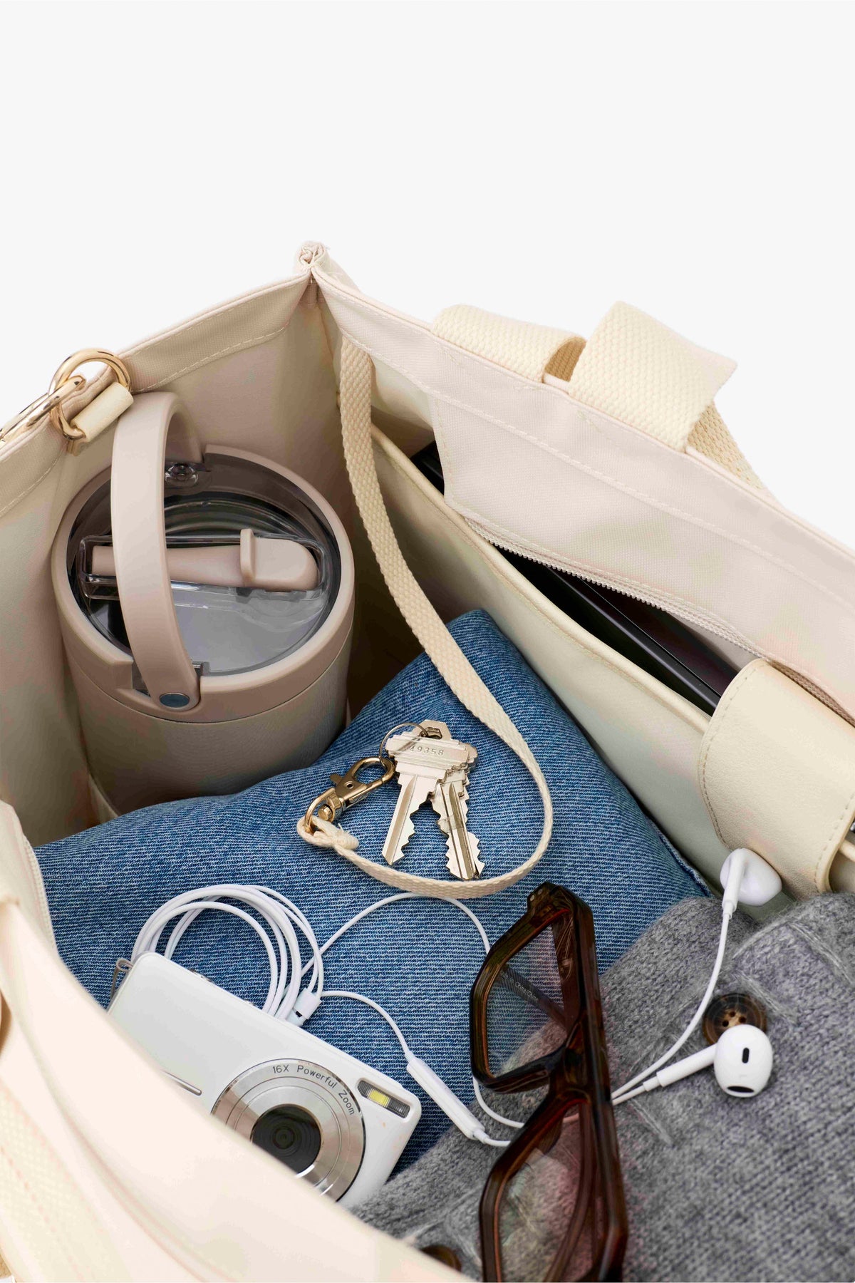 El bolso tote East To West en beige