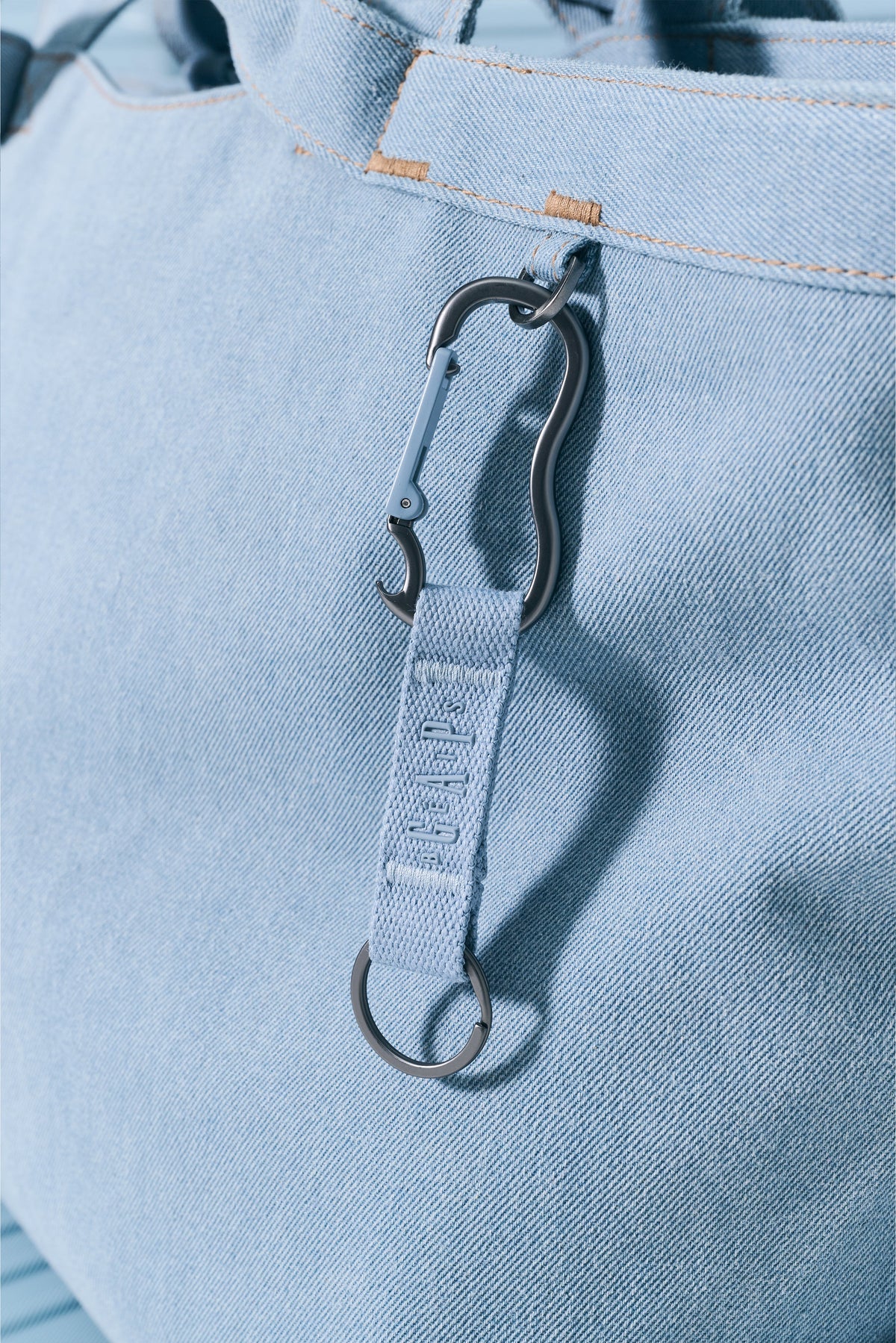 Gap x BÉIS Der Karabiner in Denimblau